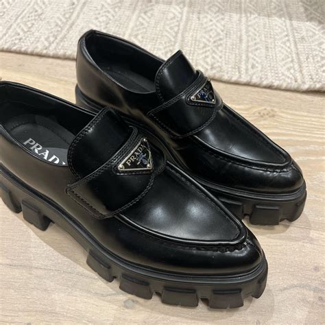 monolith pointy brushed leather loafers